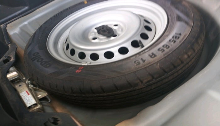 2022 Maruti Baleno SIGMA PETROL 1.2, Petrol, Manual, 60,365 km, tyre