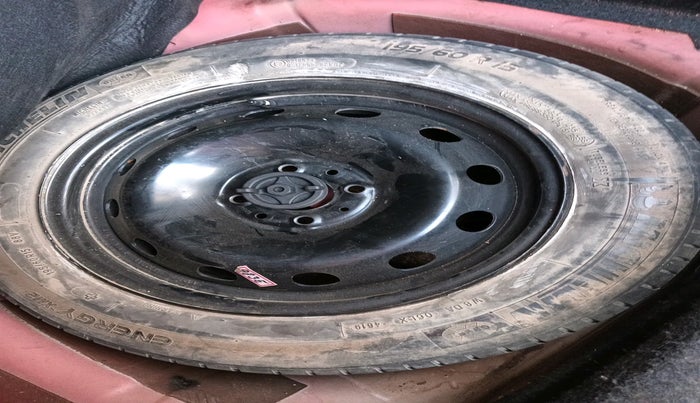 2011 Fiat Grand Punto EMOTION 1.3, Diesel, Manual, 1,20,035 km, tyre