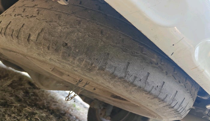 2012 Toyota Fortuner 3.0 4X4 MT, Diesel, Manual, 2,97,521 km, tyre