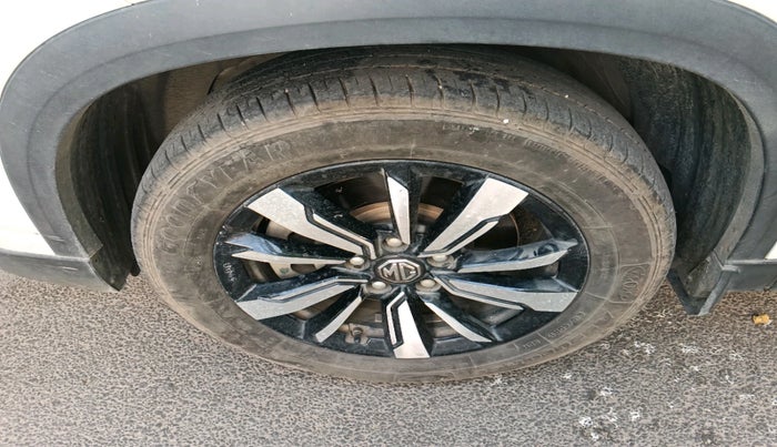 2020 MG HECTOR SHARP 1.5 DCT PETROL, Petrol, Automatic, 23,499 km, tyre