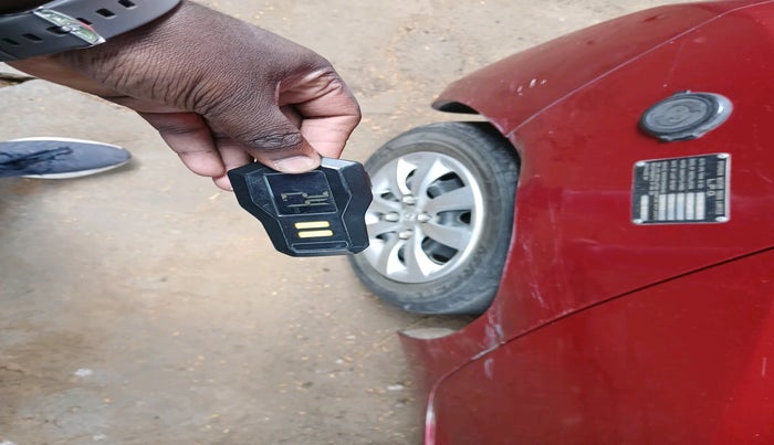 2012 Hyundai Eon MAGNA + LPG, Petrol, Manual, 64,495 km, tyre