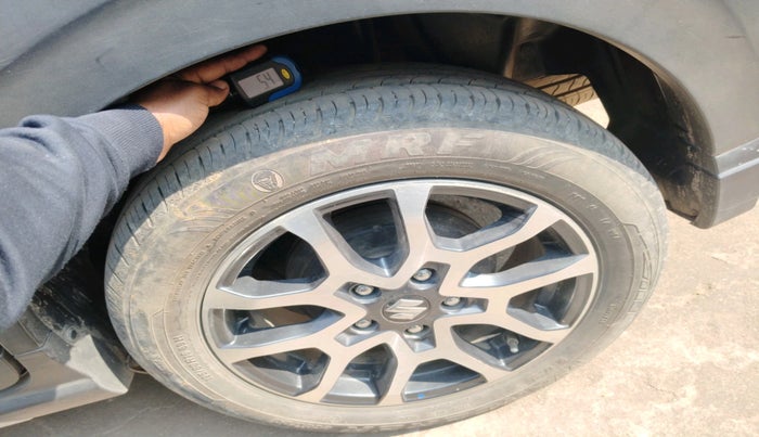 2022 Maruti XL6 ALPHA PLUS AT, Petrol, Automatic, 22,508 km, tyre