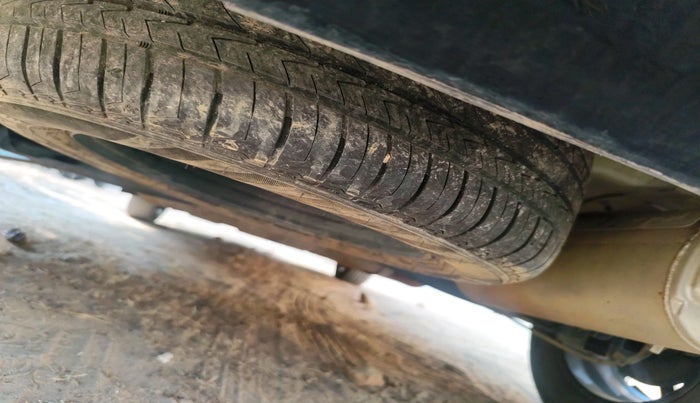 2022 KIA CARENS PRESTIGE 1.5 PETROL 7 STR, Petrol, Manual, 26,643 km, tyre