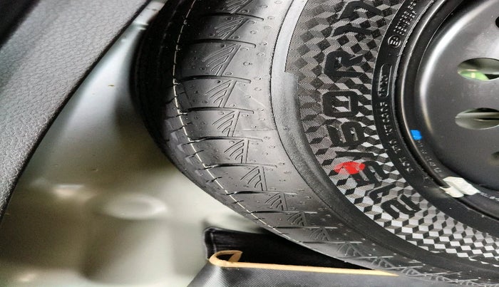 2023 Toyota URBAN CRUISER HYRYDER E NEO DRIVE, Petrol, Manual, 15,474 km, tyre