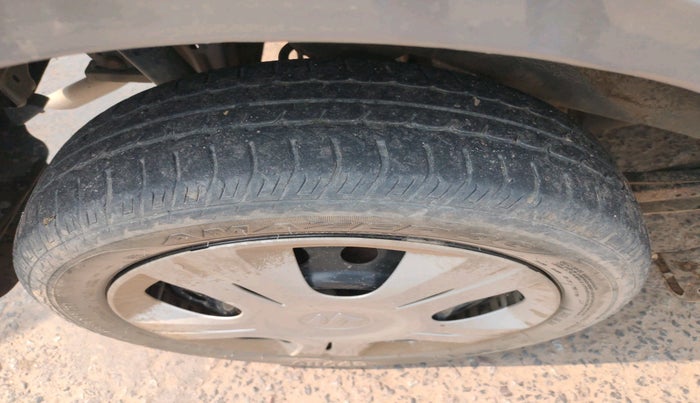 2017 Maruti Wagon R 1.0 VXI, Petrol, Manual, 54,346 km, tyre