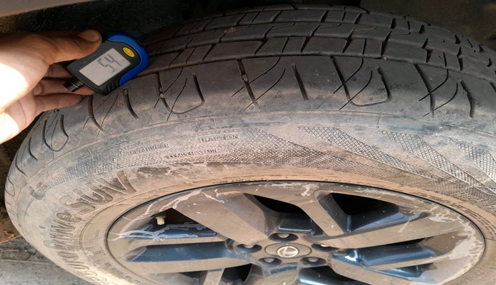 2020 Tata Harrier XZA PLUS 2.0L, Diesel, Automatic, 85,332 km, tyre