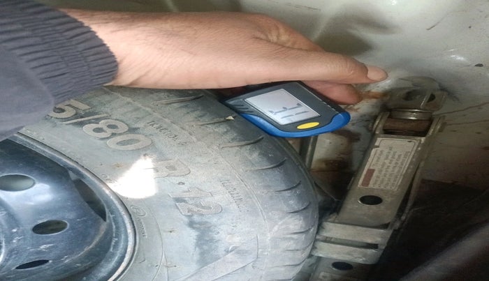 2017 Maruti Alto 800 LXI, Petrol, Manual, 83,939 km, tyre