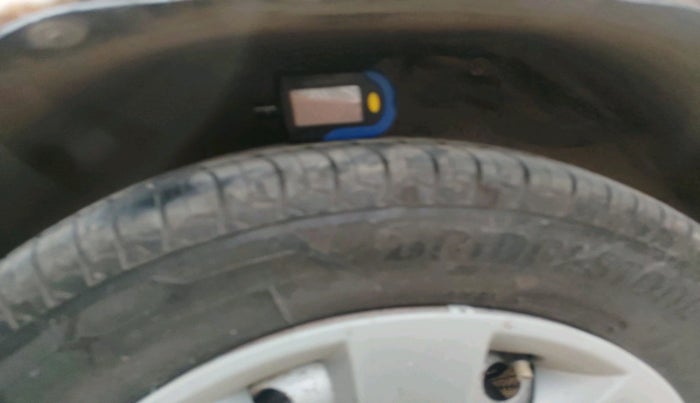 2016 Maruti Wagon R 1.0 LXI CNG, Petrol, Manual, 1,74,007 km, tyre