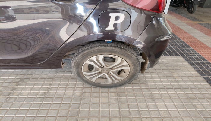 2023 Tata Tiago XTA PETROL, Petrol, Automatic, 19,044 km, tyre