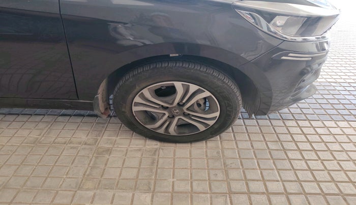 2023 Tata Tiago XTA PETROL, Petrol, Automatic, 19,044 km, tyre