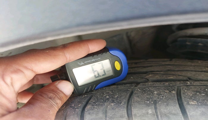 2019 Mahindra XUV300 W8 (O) 1.2 PETROL, Petrol, Manual, 63,001 km, tyre