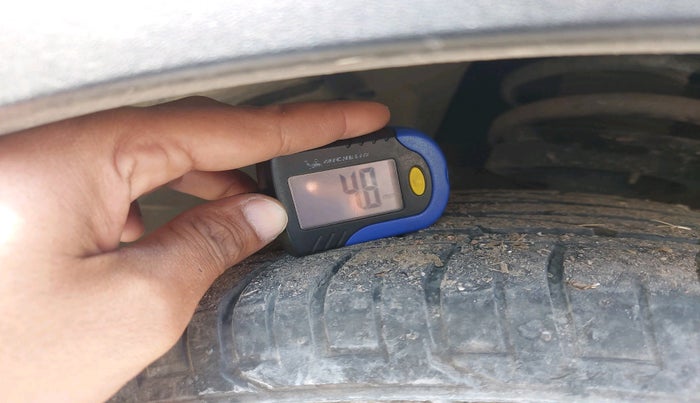 2019 Mahindra XUV300 W8 (O) 1.2 PETROL, Petrol, Manual, 63,001 km, tyre