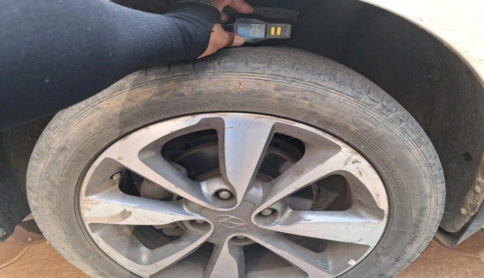 2015 Hyundai Elite i20 ASTA 1.2 (O), Petrol, Manual, 1,19,694 km, tyre