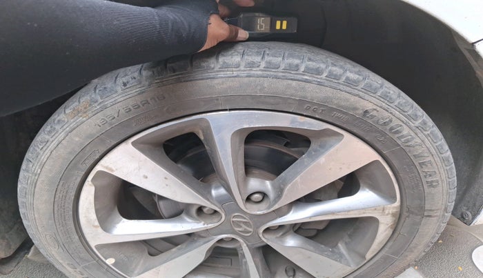 2015 Hyundai Elite i20 ASTA 1.2 (O), Petrol, Manual, 1,19,694 km, tyre