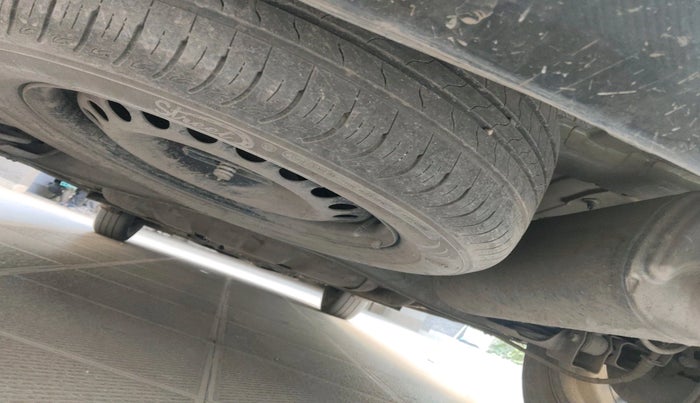 2022 KIA CARENS PRESTIGE PLUS 1.5 DIESEL 7 STR, Diesel, Manual, 1,00,006 km, tyre