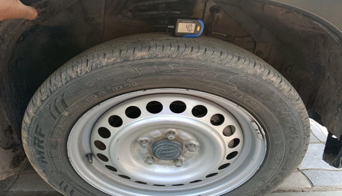 2021 Maruti Vitara Brezza LXI, Petrol, Manual, 87,189 km, tyre