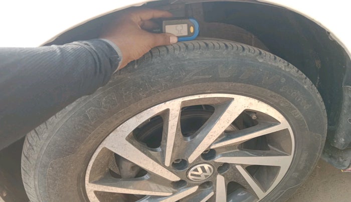 2018 Volkswagen Polo COMFORTLINE 1.0L MPI, Petrol, Manual, 69,762 km, tyre