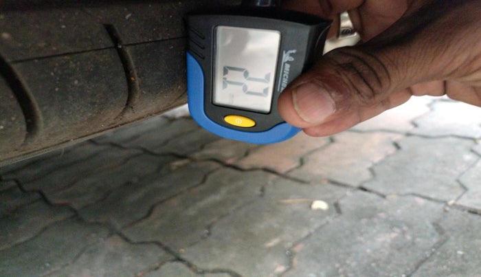 2014 Maruti Ertiga VDI, Diesel, Manual, 1,51,472 km, tyre