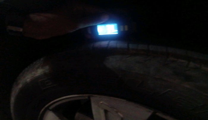 2013 Mahindra XUV500 W8, Diesel, Manual, 2,43,321 km, tyre