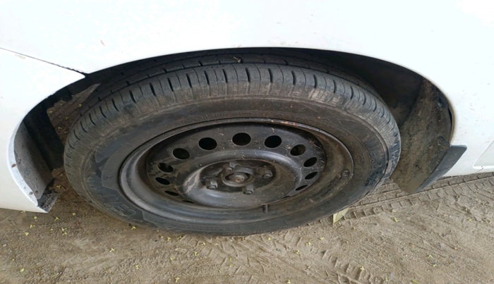 2015 Maruti Wagon R 1.0 VXI, CNG, Manual, 77,800 km, tyre