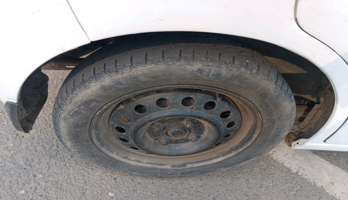 2015 Maruti Wagon R 1.0 VXI, CNG, Manual, 77,800 km, tyre