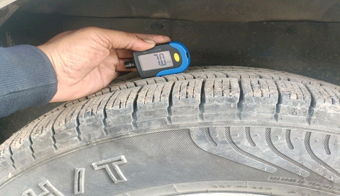 2018 Tata Safari Storme 2.2 VX 4X2, Diesel, Manual, 1,52,000 km, tyre