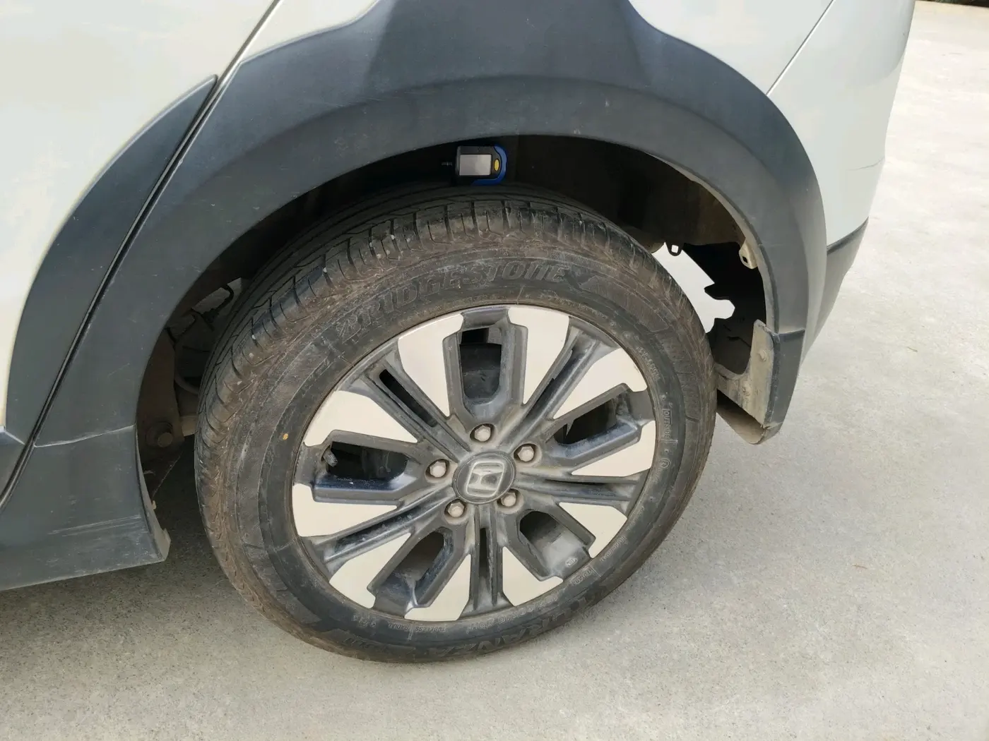 2021 Honda WR-V 1.5L I-DTEC SV MT, Diesel, Manual, 68,087 km, tyre