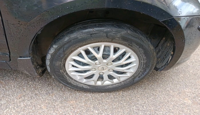 2011 Maruti Swift VDI, Diesel, Manual, 87,640 km, tyre