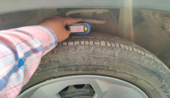 2022 Maruti BREZZA LXI SMART HYBRID, Petrol, Manual, 40,304 km, tyre