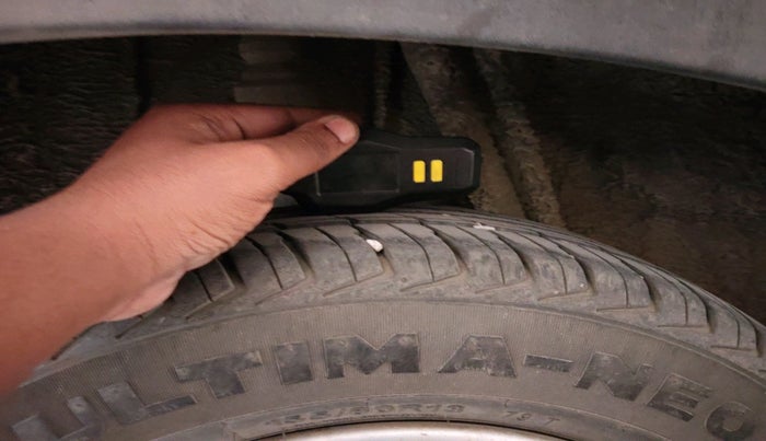 2019 Renault Kwid RXT 1.0 AMT, Petrol, Automatic, 24,450 km, tyre