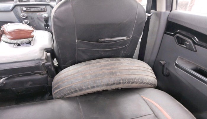 2018 Mahindra KUV 100 NXT K2 P 6 STR, Petrol, Manual, 1,17,634 km, tyre