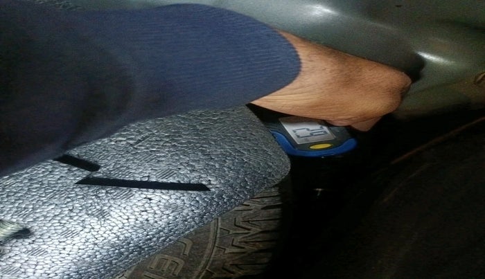 2011 Chevrolet Beat LT PETROL, Petrol, Manual, 71,462 km, tyre