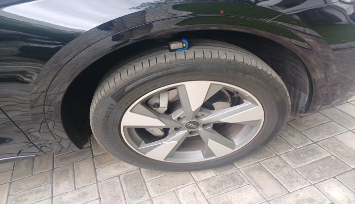 2024 Audi Q5 Technology 45 TFSI, Petrol, Automatic, 10,157 km, tyre