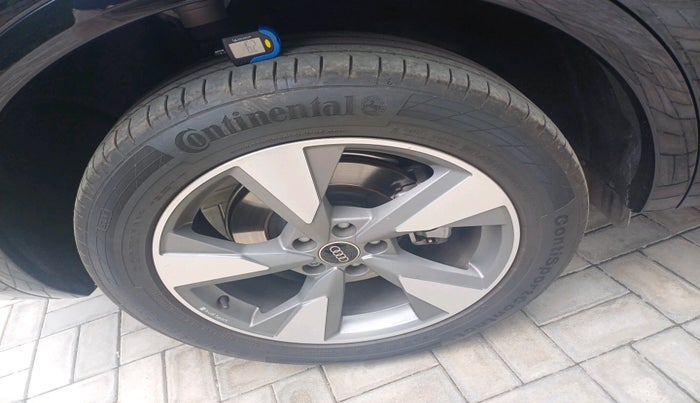 2024 Audi Q5 Technology 45 TFSI, Petrol, Automatic, 10,157 km, tyre