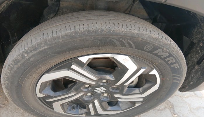 2022 Maruti BREZZA ZXI + SMART HYBRID, Petrol, Manual, 36,251 km, tyre