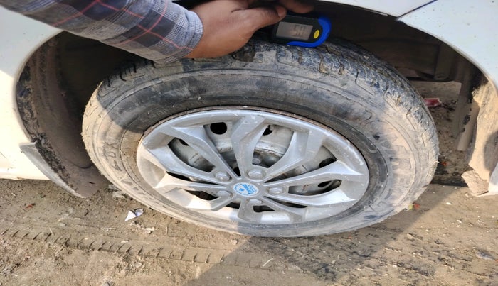 2016 Maruti Wagon R 1.0 LXI CNG, Petrol, Manual, 96,063 km, tyre