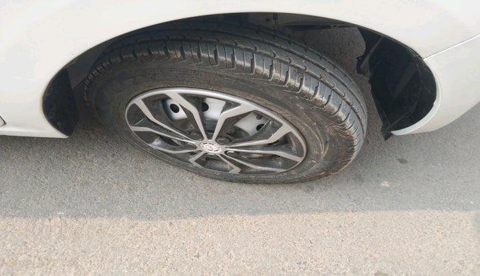 2024 Maruti Alto K10 LXI, Petrol, Manual, 2,141 km, tyre