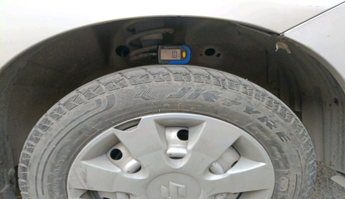 2016 Maruti Wagon R 1.0 LXI CNG, Petrol, Manual, 81,884 km, tyre