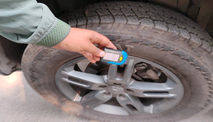 2023 Mahindra Thar LX D HT 2WD MT, Diesel, Manual, 14,186 km, tyre