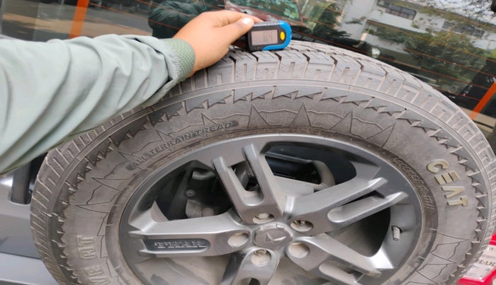 2023 Mahindra Thar LX D HT 2WD MT, Diesel, Manual, 14,186 km, tyre