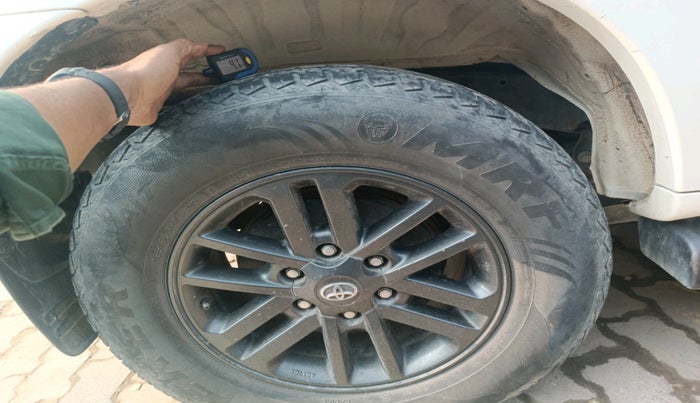 2016 Toyota Fortuner 3.0 4X2 MT, Diesel, Manual, 1,63,156 km, tyre