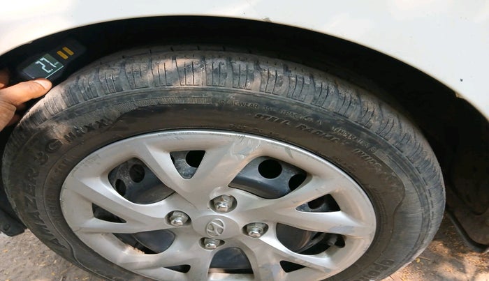 2017 Hyundai Grand i10 MAGNA AT 1.2 KAPPA VTVT, Petrol, Automatic, 37,671 km, tyre