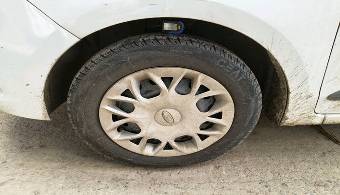 2016 Ford New Figo TREND 1.2 PETROL, Petrol, Manual, 38,674 km, tyre