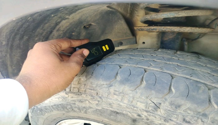 2021 Mahindra XUV500 W9, Diesel, Manual, 88,579 km, tyre