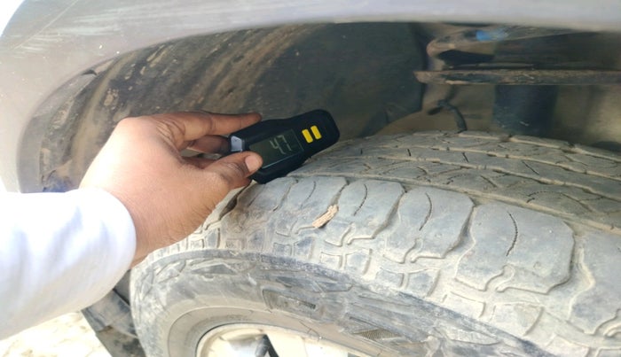 2021 Mahindra XUV500 W9, Diesel, Manual, 88,579 km, tyre