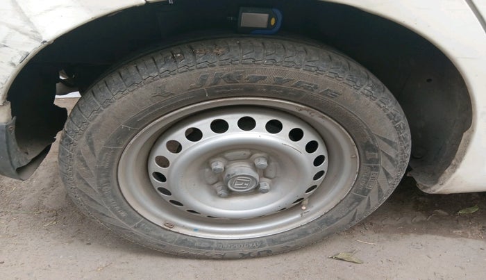 2012 Honda Brio E MT, Petrol, Manual, 72,812 km, tyre