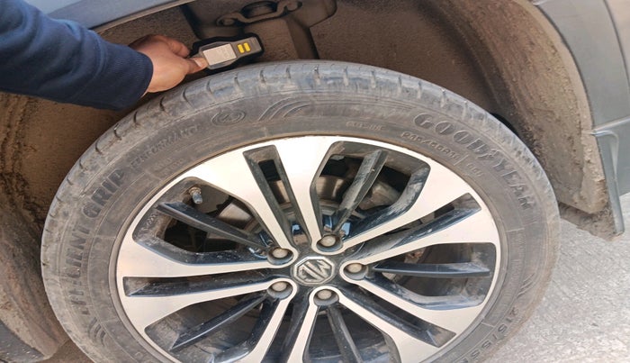 2021 MG HECTOR SHARP 1.5 PETROL CVT, Petrol, Automatic, 39,266 km, tyre