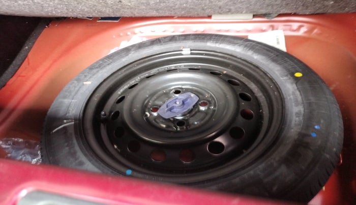 2024 Maruti New Wagon-R ZXI PLUS 1.2 AMT DUAL TONE, Petrol, Automatic, 5,714 km, tyre