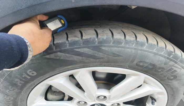 2017 Hyundai Creta SX PLUS 1.6 DIESEL, Diesel, Manual, 1,32,148 km, tyre