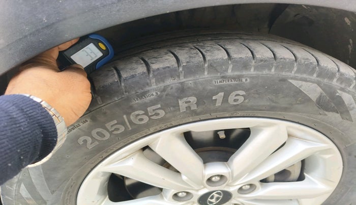 2017 Hyundai Creta SX PLUS 1.6 DIESEL, Diesel, Manual, 1,32,148 km, tyre